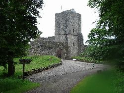 Der Torturm von Mugdock Castle